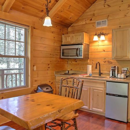 Whispering Pines Treehouse By Amish Country Lodging Миллерсберг Экстерьер фото